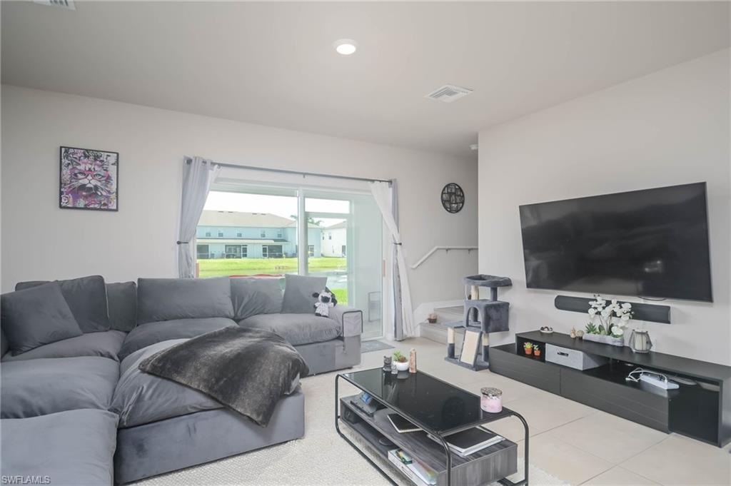 MEADOWOOD - Residential