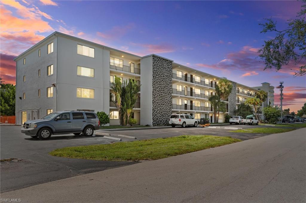 CAPEWAY CONDO - Residential