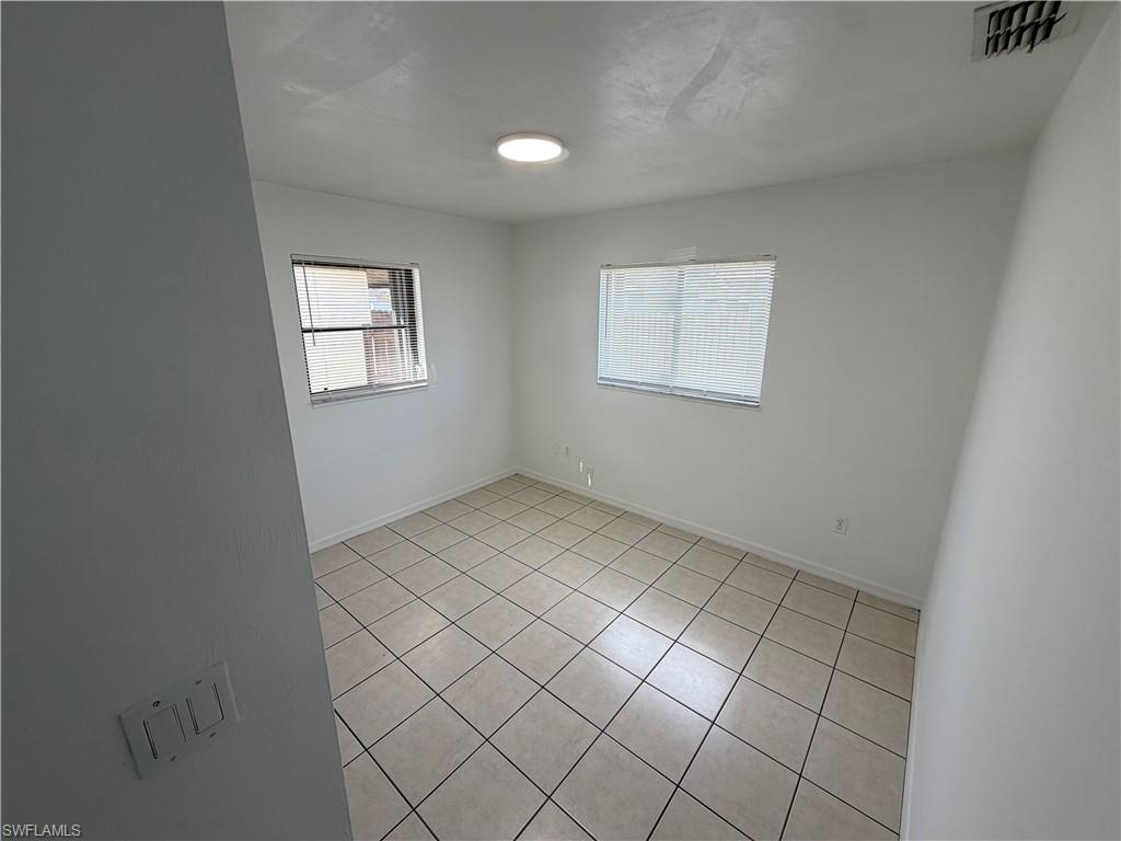 SAN CARLOS PARK - Residential