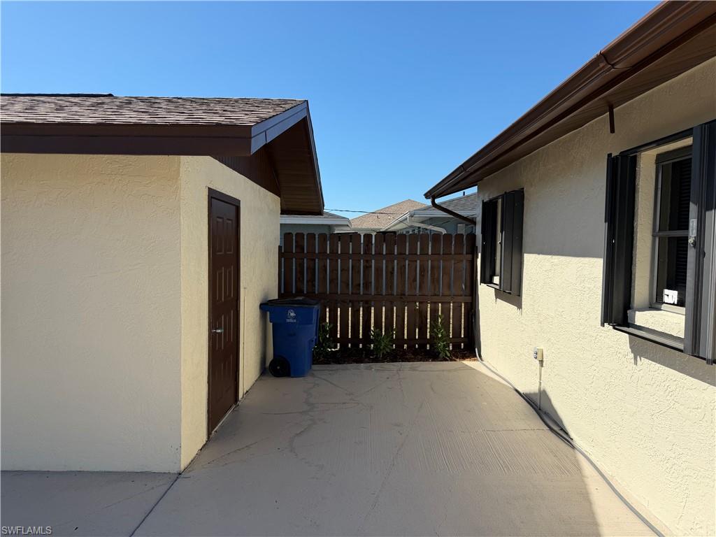 SAN CARLOS PARK - Residential