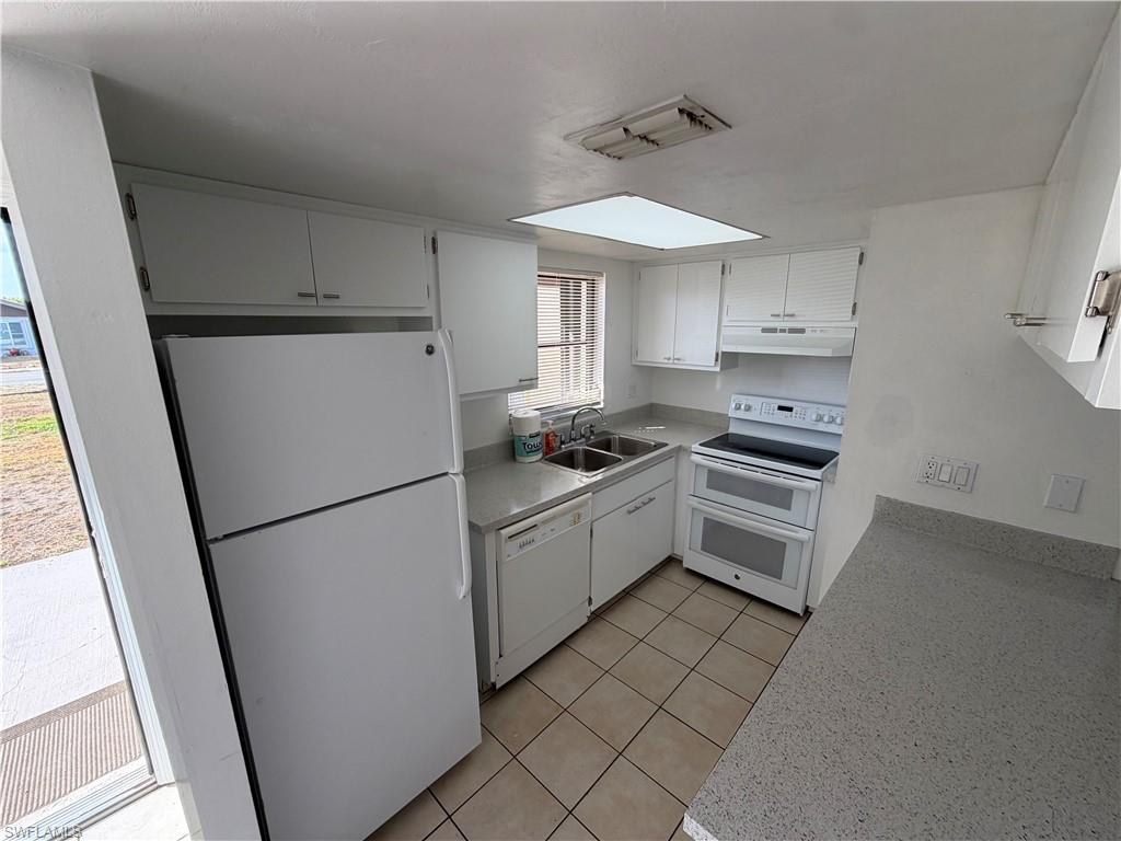 SAN CARLOS PARK - Residential