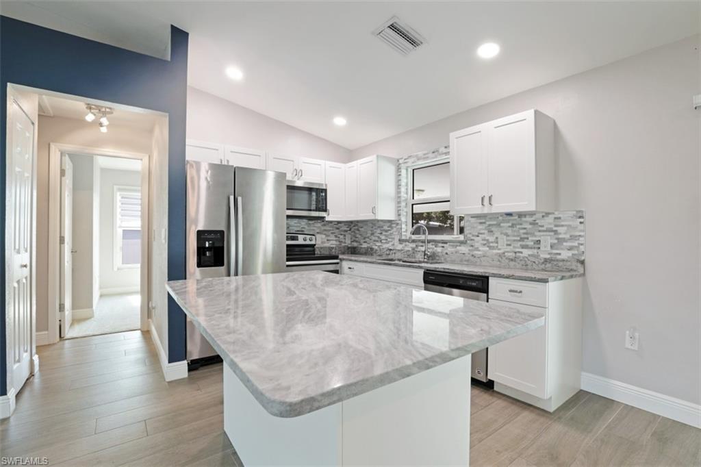 CAPE CORAL - Residential