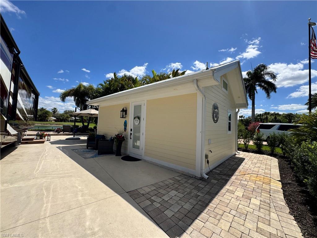 RIVERBEND MOTORCOACH RESORT - Land