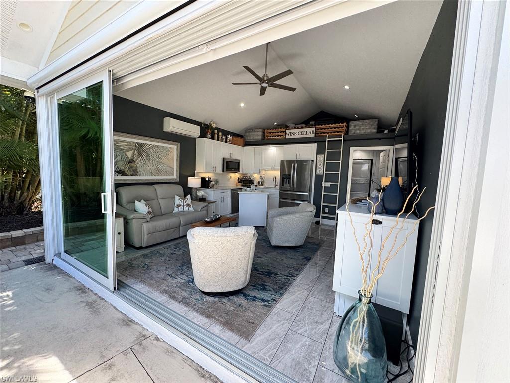 RIVERBEND MOTORCOACH RESORT - Land