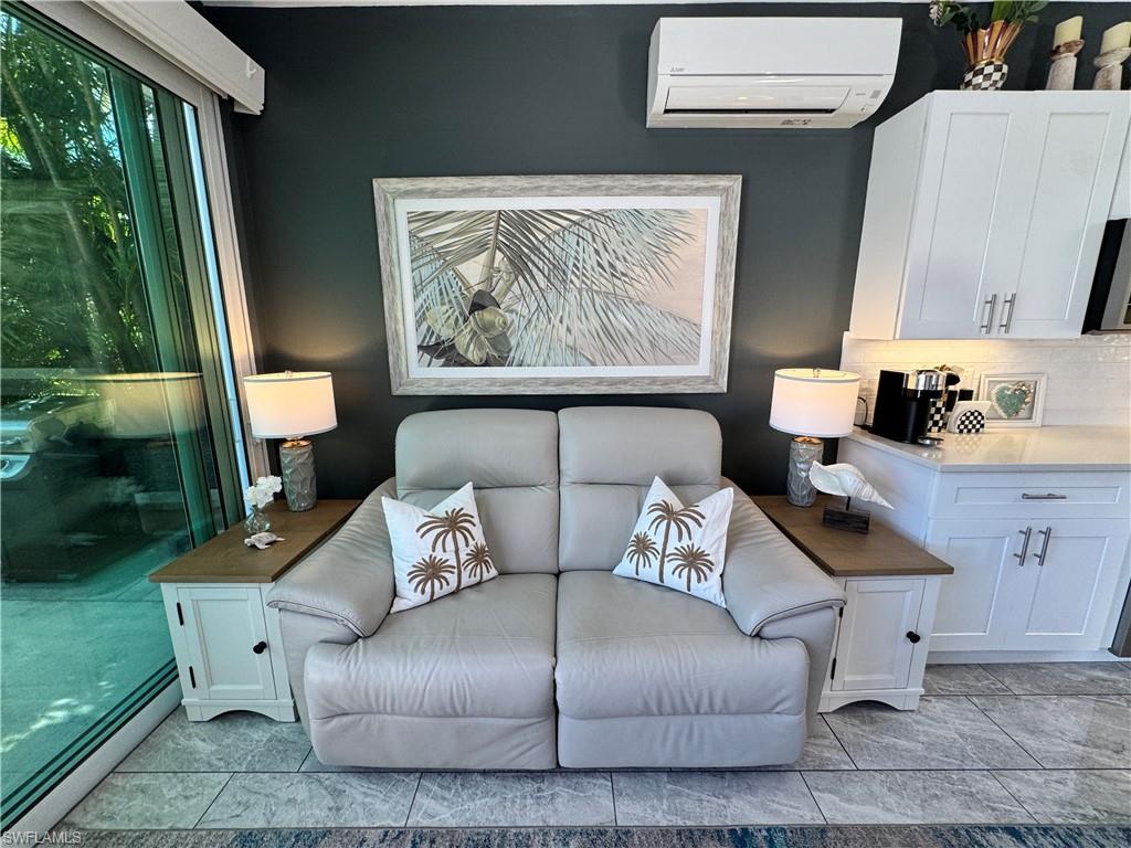 RIVERBEND MOTORCOACH RESORT - Land