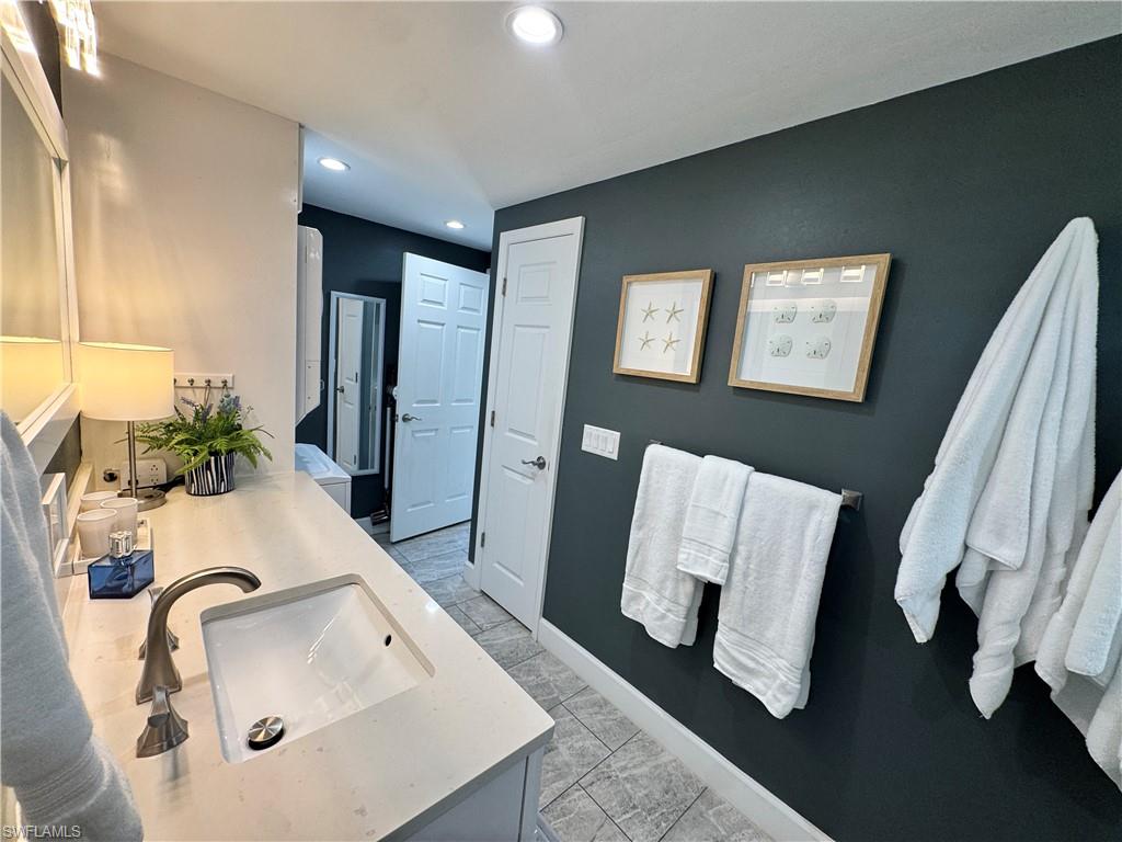 RIVERBEND MOTORCOACH RESORT - Land