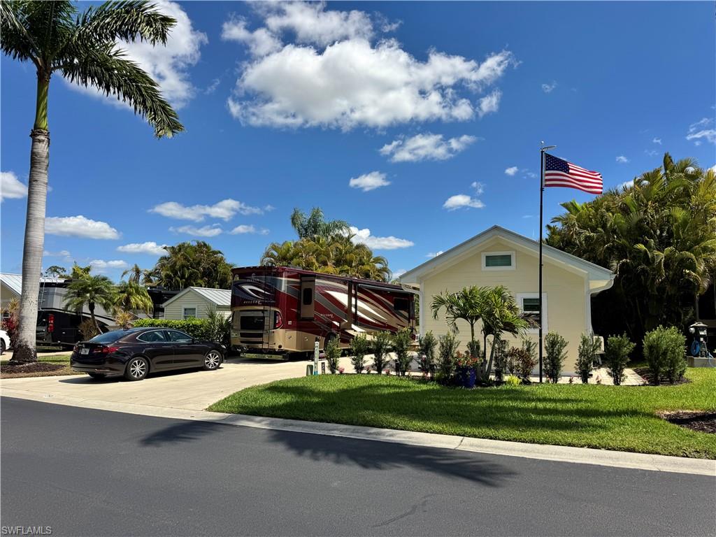 RIVERBEND MOTORCOACH RESORT - Land