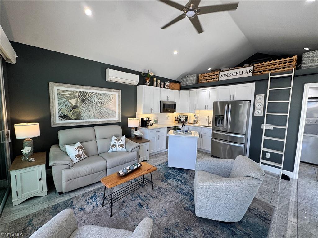 RIVERBEND MOTORCOACH RESORT - Land