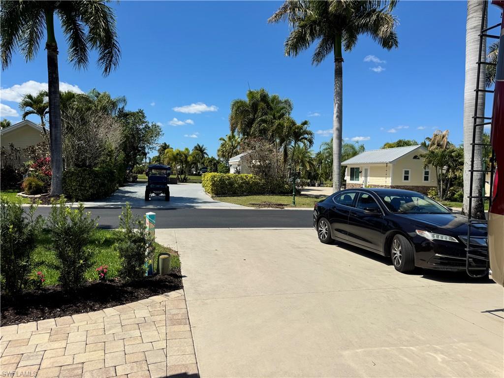 RIVERBEND MOTORCOACH RESORT - Land