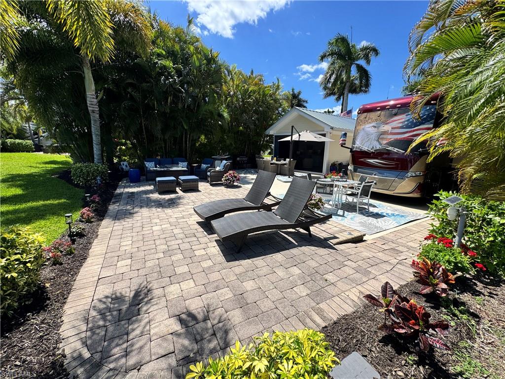 RIVERBEND MOTORCOACH RESORT - Land