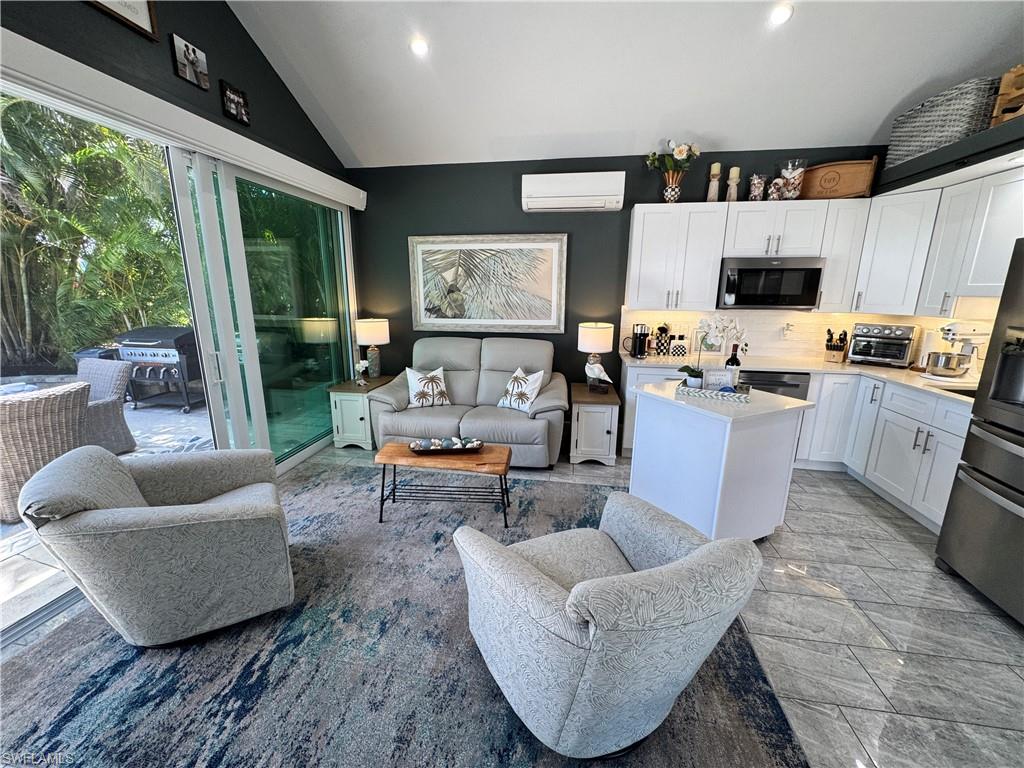 RIVERBEND MOTORCOACH RESORT - Land