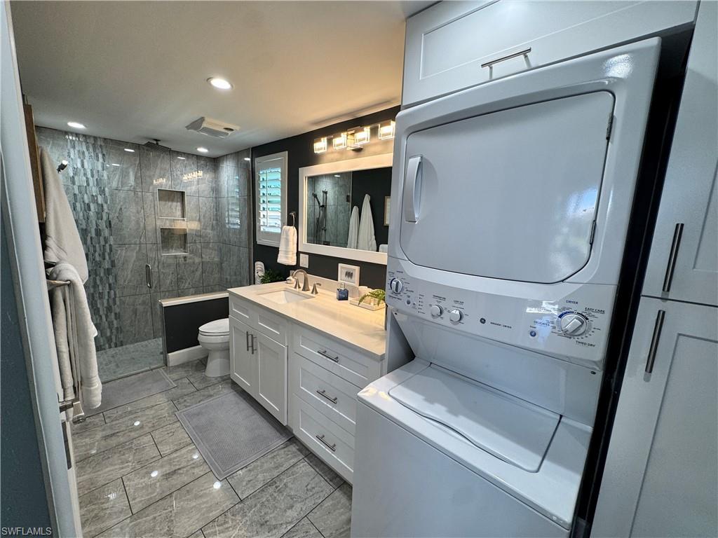 RIVERBEND MOTORCOACH RESORT - Land