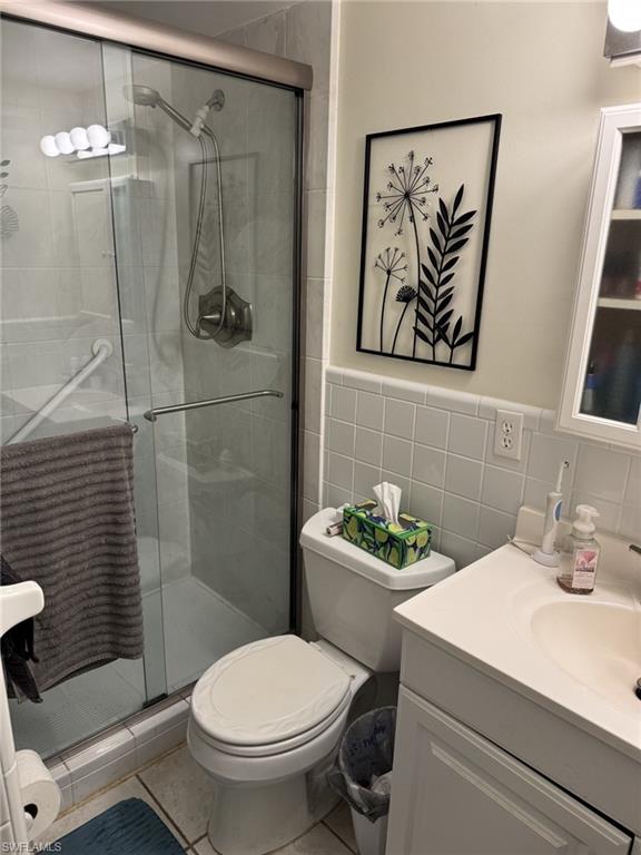 FIRST KINGS PT CONDOMINIUM - Residential