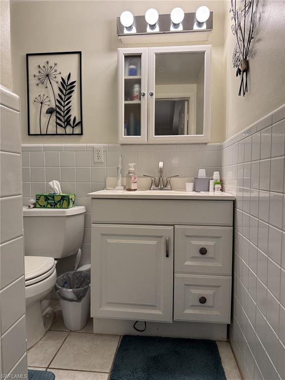 FIRST KINGS PT CONDOMINIUM - Residential