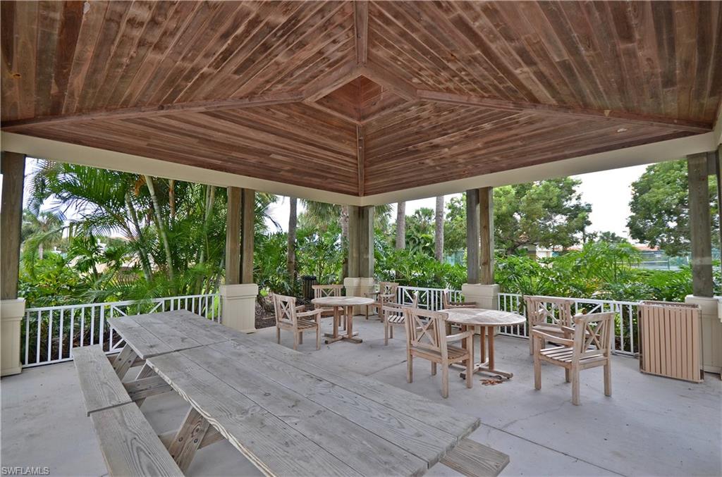 LIGHTHOUSE BAY - Residential