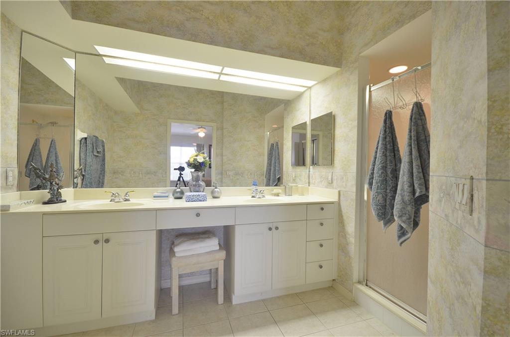 LIGHTHOUSE BAY - Residential