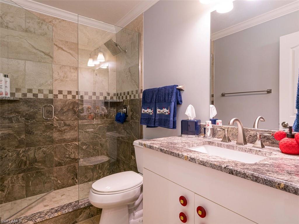 LONGSHORE LAKE - Residential