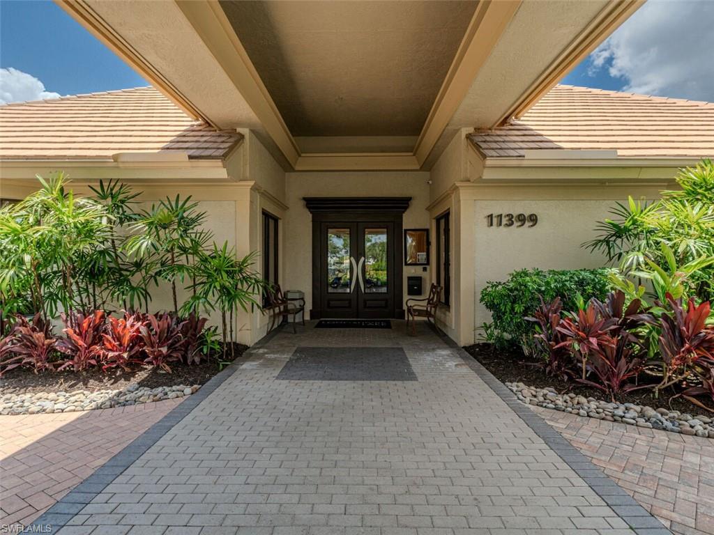 LONGSHORE LAKE - Residential