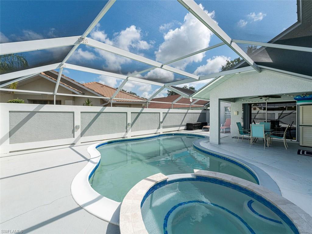 LONGSHORE LAKE - Residential