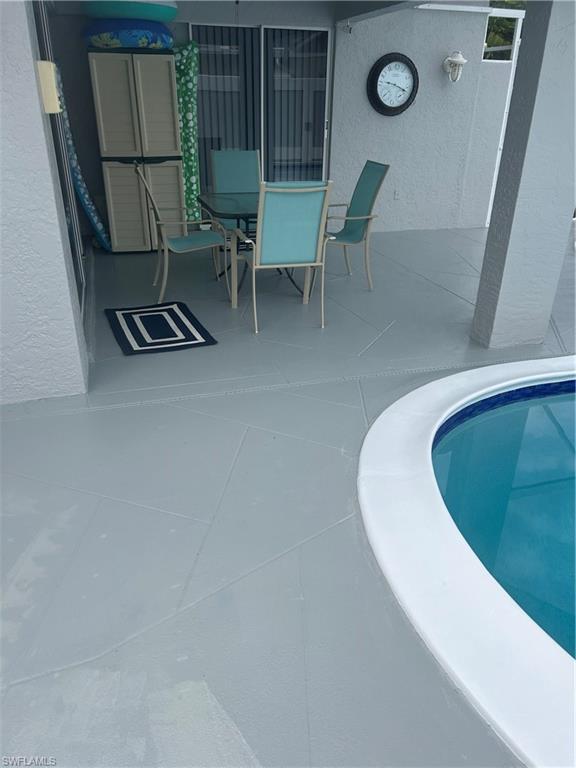 LONGSHORE LAKE - Residential