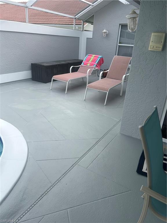 LONGSHORE LAKE - Residential