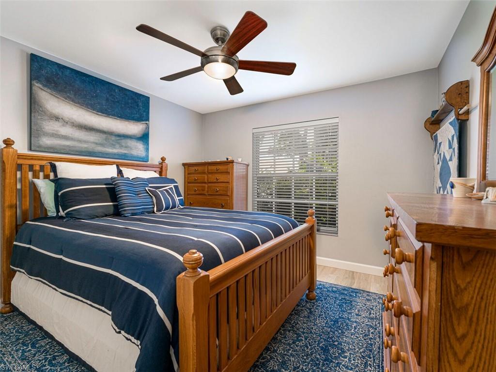 LONGSHORE LAKE - Residential