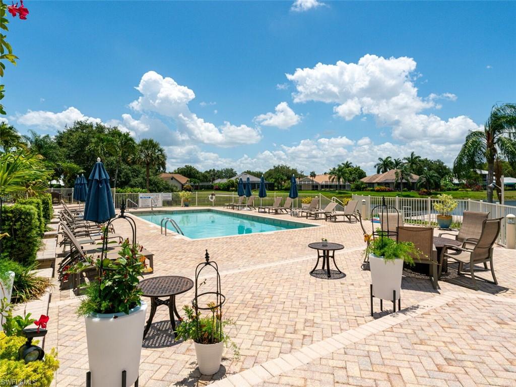 LONGSHORE LAKE - Residential