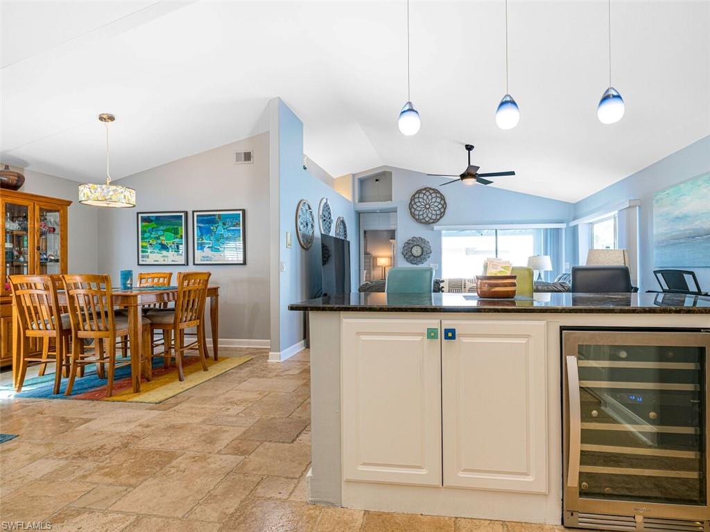 LONGSHORE LAKE - Residential