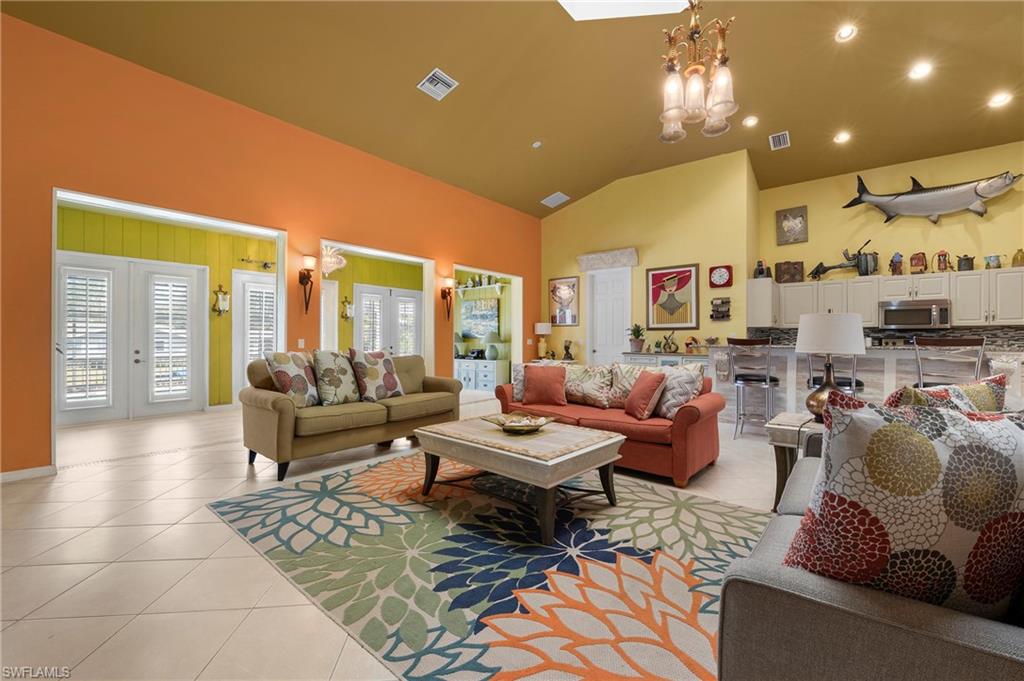 PARADISE VILLAGE - Residential