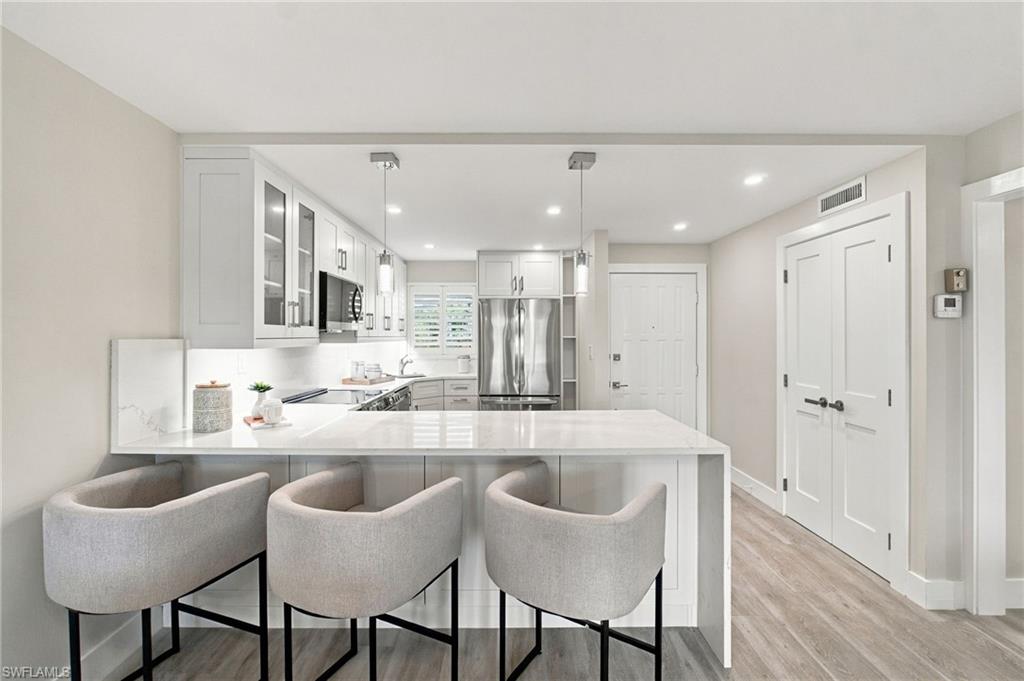 29 High Point CIR E 204