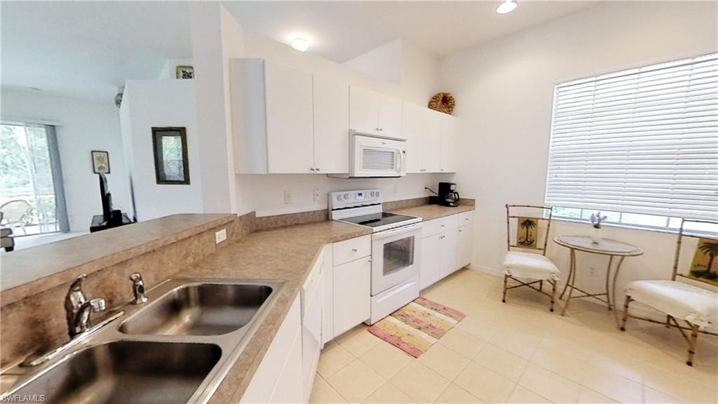 CORAL LAKES - Residential