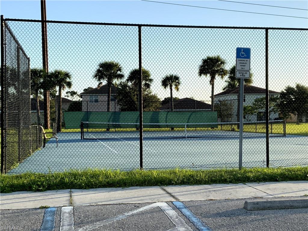 CORAL LAKES - Residential