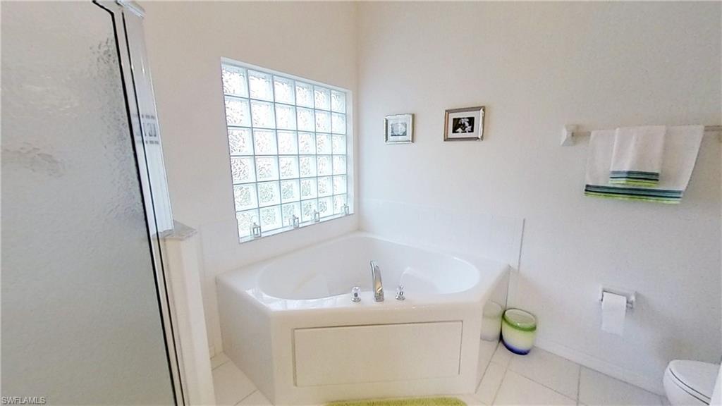 CORAL LAKES - Residential