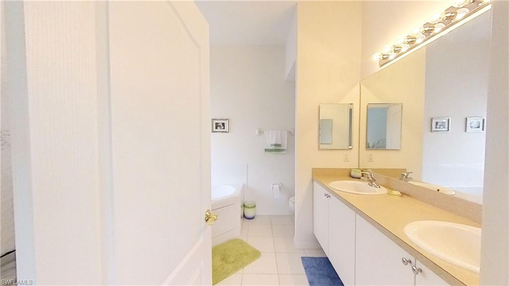 CORAL LAKES - Residential