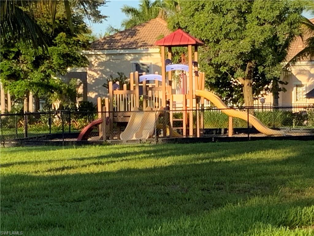 CORAL LAKES - Residential