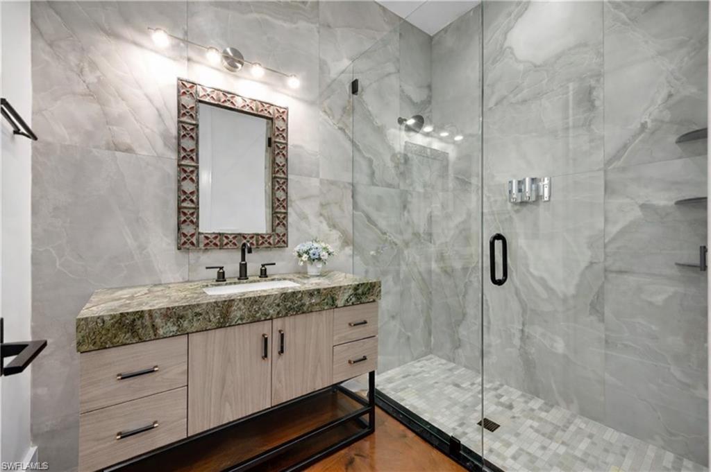 COACH HOUSE - Residential