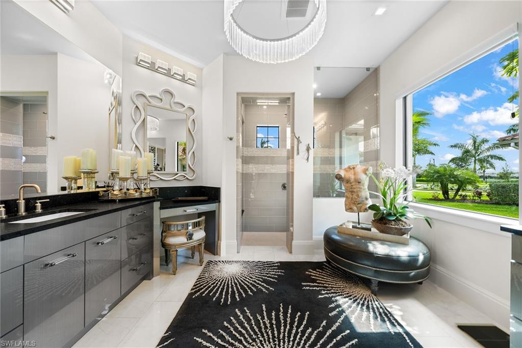 TWIN EAGLES - Residential