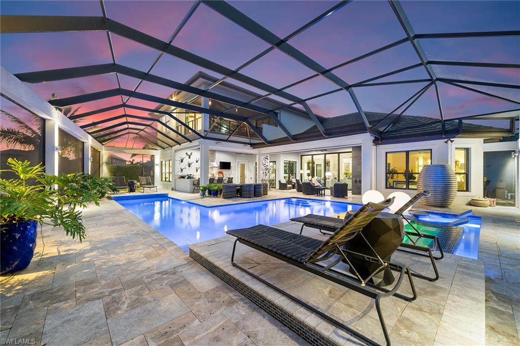 TWIN EAGLES - Residential