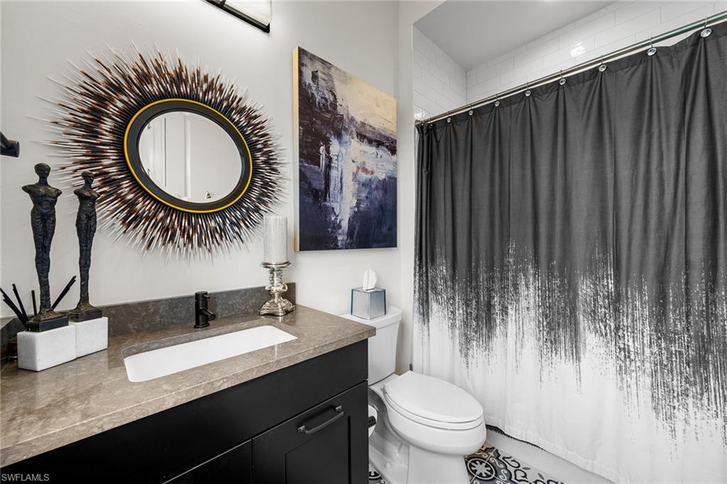 TWIN EAGLES - Residential