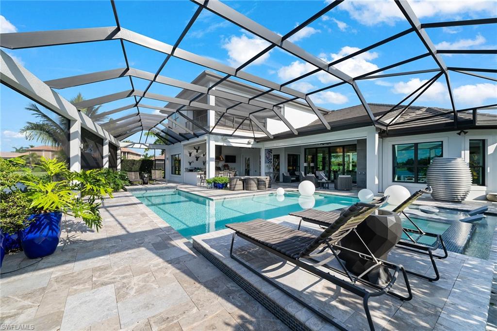 TWIN EAGLES - Residential