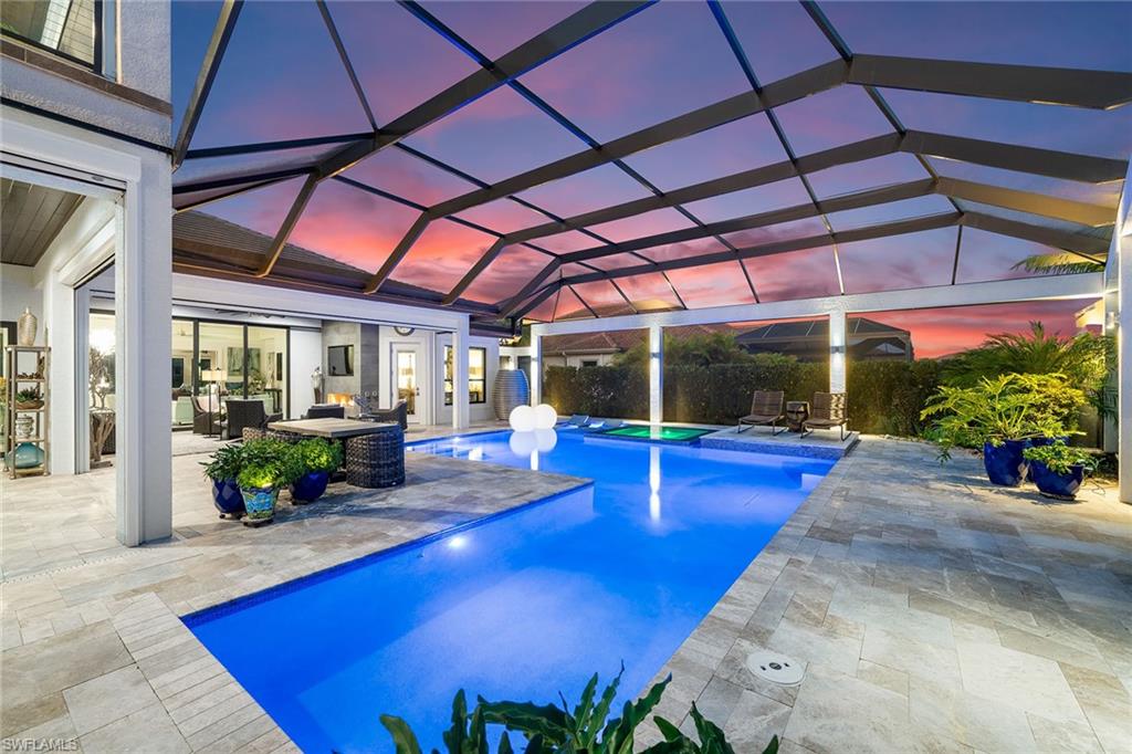 TWIN EAGLES - Residential