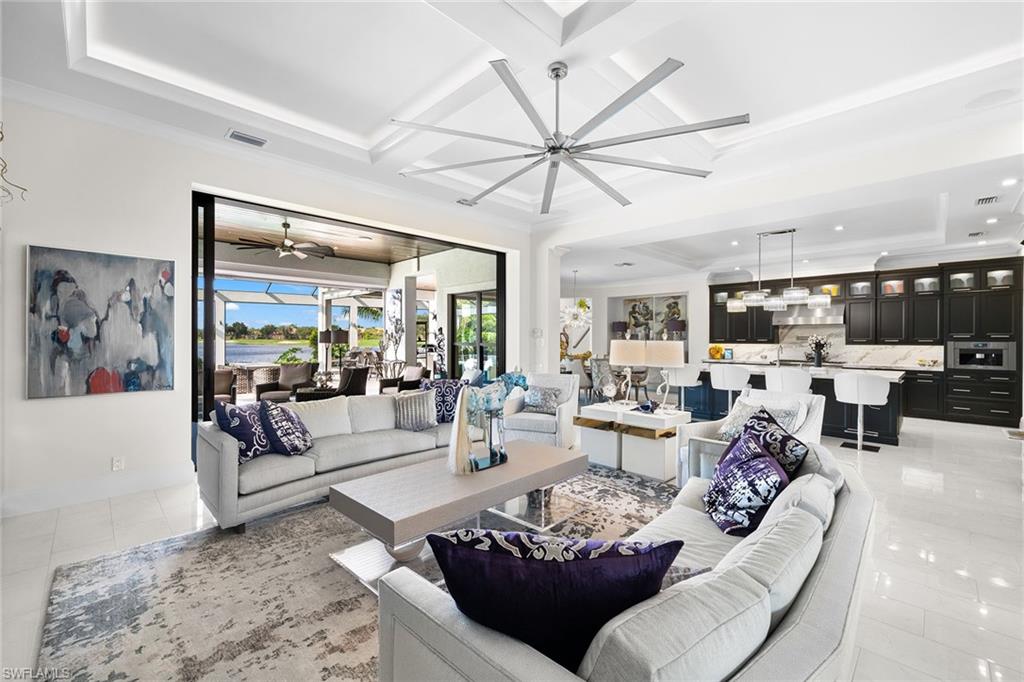 TWIN EAGLES - Residential