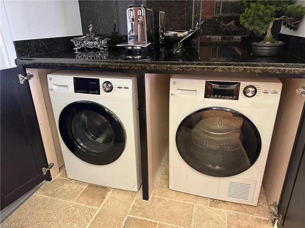 Naples, Florida 34103, United States, 2 Bedrooms Bedrooms, ,3 BathroomsBathrooms,Residential,Active,104786