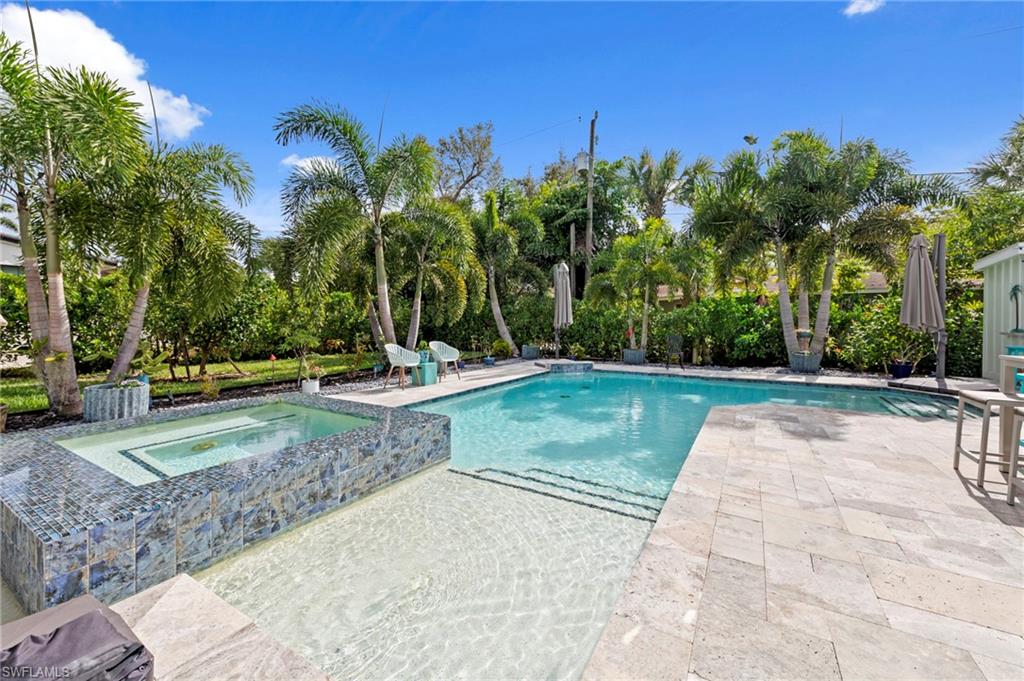 PALM GARDENS - Residential