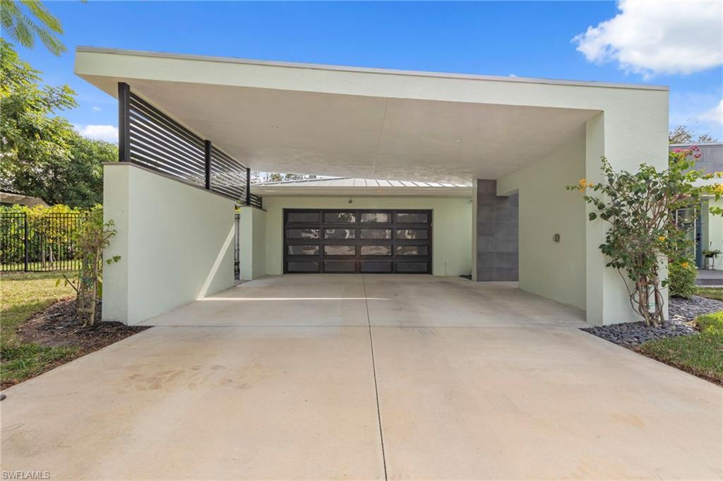 PALM GARDENS - Residential