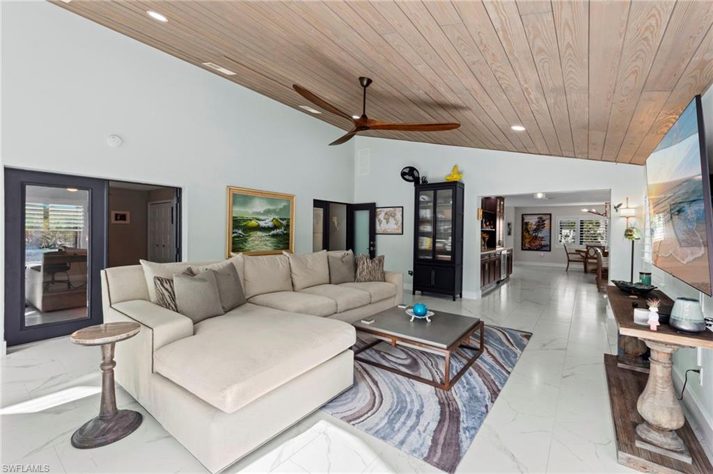 PALM GARDENS - Residential