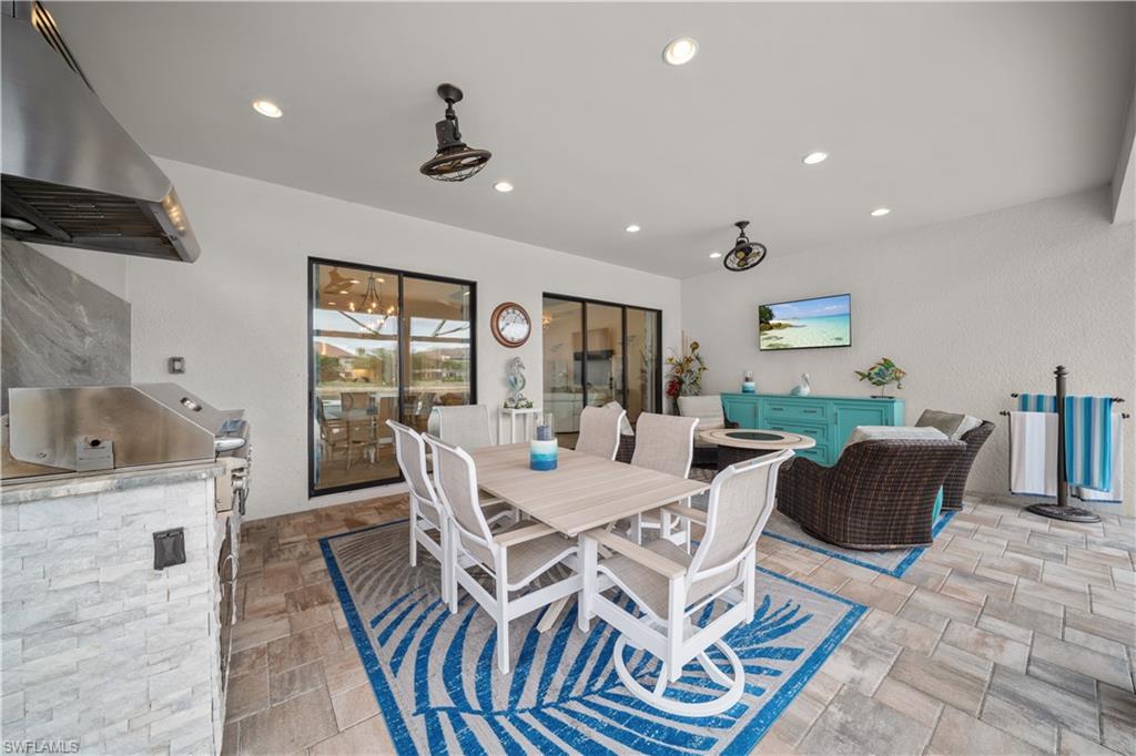 ESPLANADE - Residential