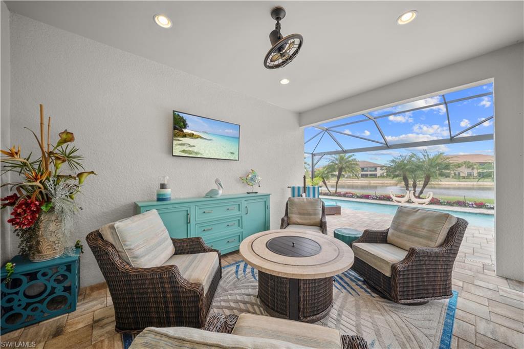 ESPLANADE - Residential