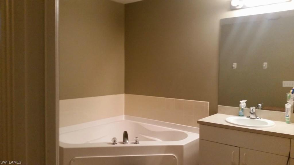 MIRROR LAKES - Residential