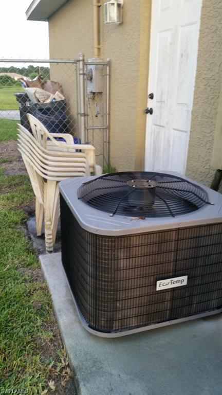 MIRROR LAKES - Residential